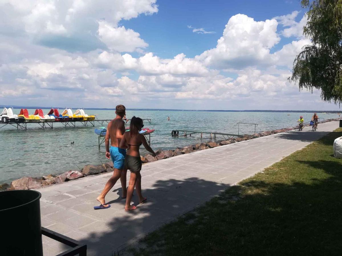 Holiday Home In Siofok - Balaton 42696 Ngoại thất bức ảnh