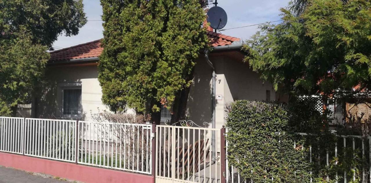 Holiday Home In Siofok - Balaton 42696 Ngoại thất bức ảnh
